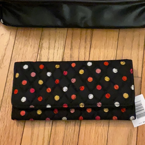 Vera Bradley Small Trimmed Vera with faux leather trim. Matching wallet. - Picture 5 of 9